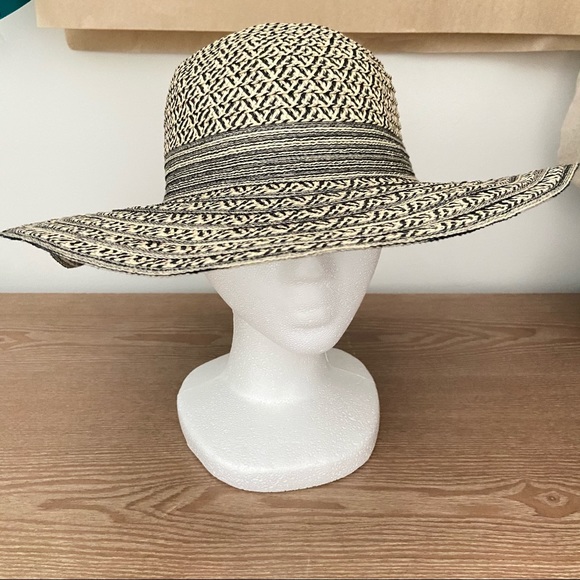 Accessories - Vintage Floppy Large Brim Summer Straw Hat